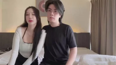 大奶高颜美女吃鸡啪啪身材高挑丰满一对车灯亮眼（简阶有完整版2部.